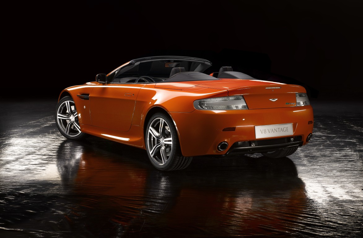 Aston Martin Vantage Roadster V8 Vantage Roadster N400 (Automatic)